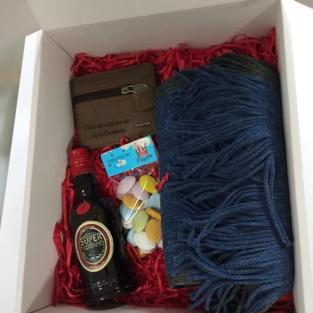 Box Carteira+ Garrafa+Cascol+Saco de Amêndoas