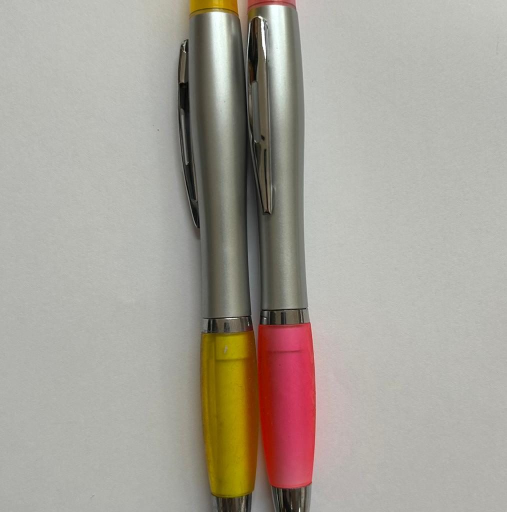 Esferográfica +fluorescente amarelo