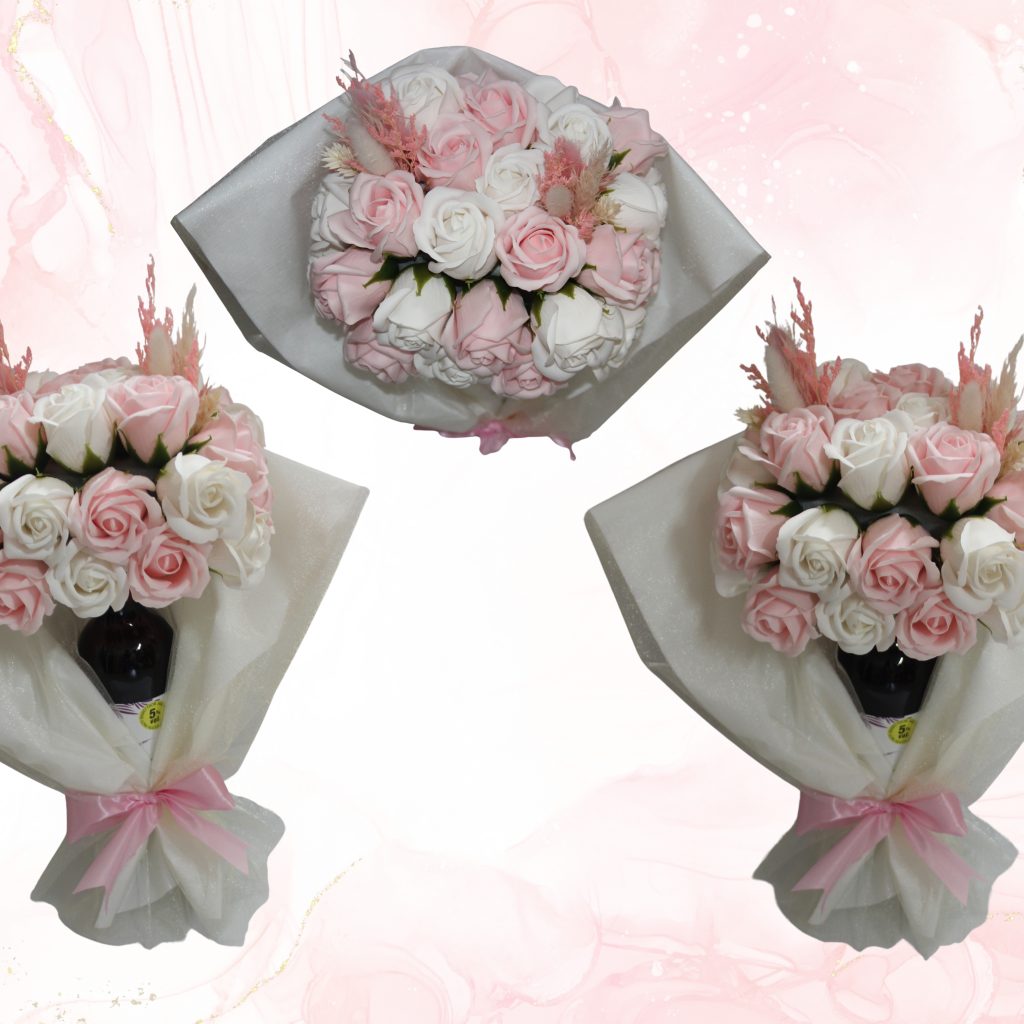 Bouquet de Rosas e Garrafa de Vinho